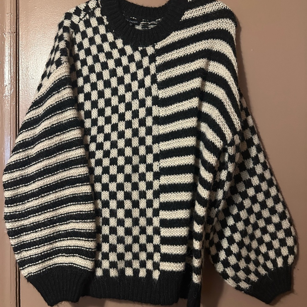 Blu Pepper Black and White Knit Sweater